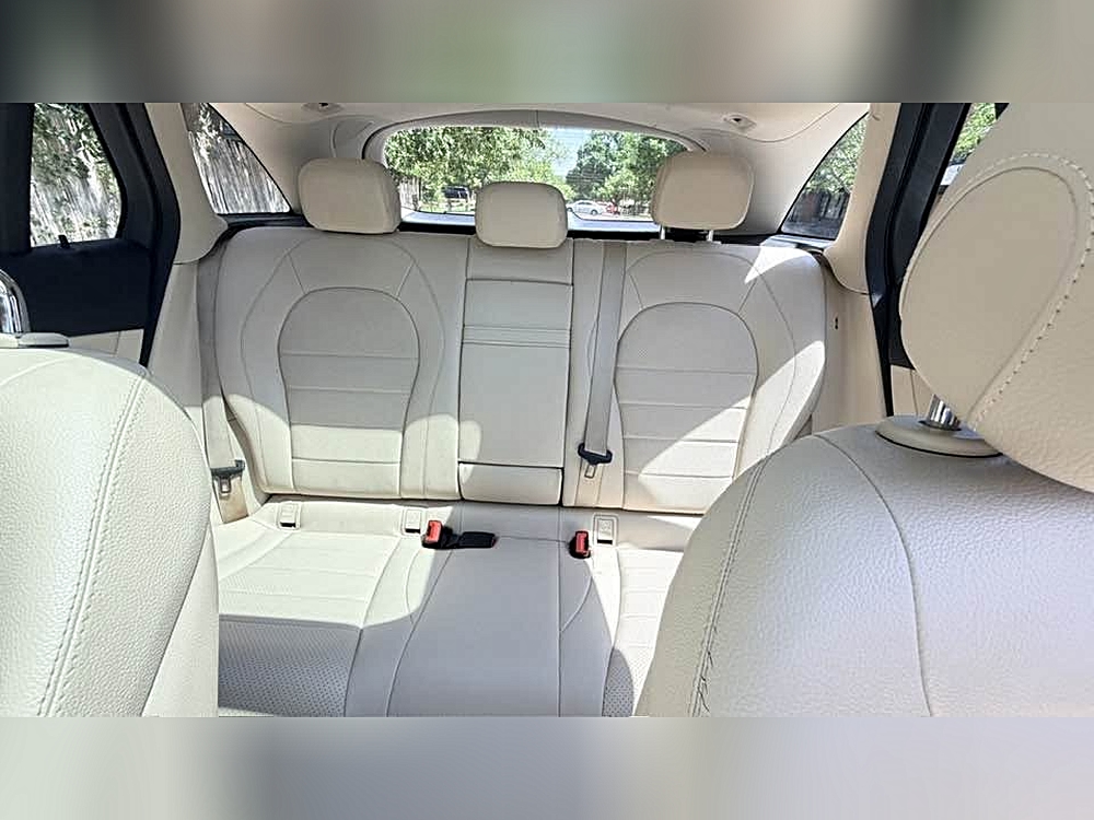 2021 Mercedes-Benz GLC GLC300 - Photo 14