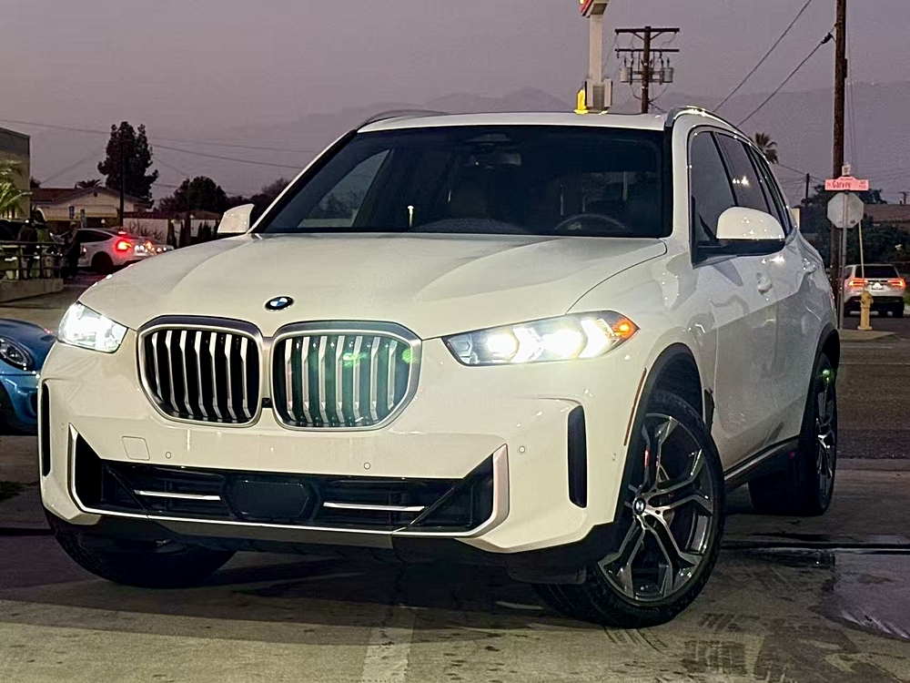 2024 BMW X5 40i's photo