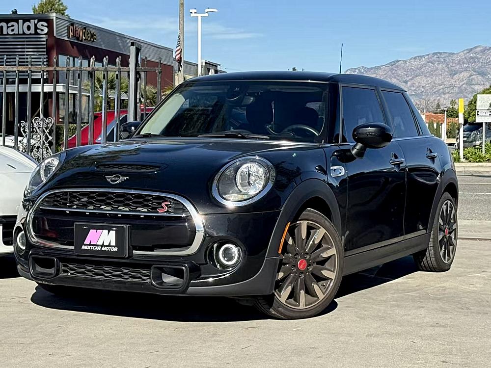 2020 MINI Hardtop S's photo