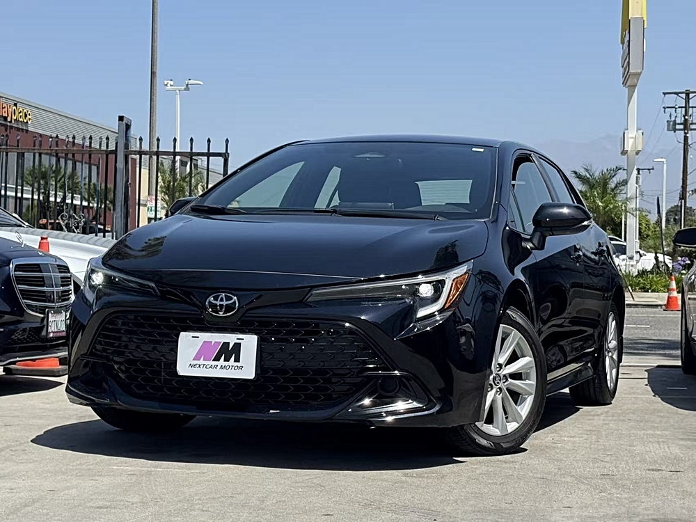 2025 Toyota Corolla SE CVT's photo