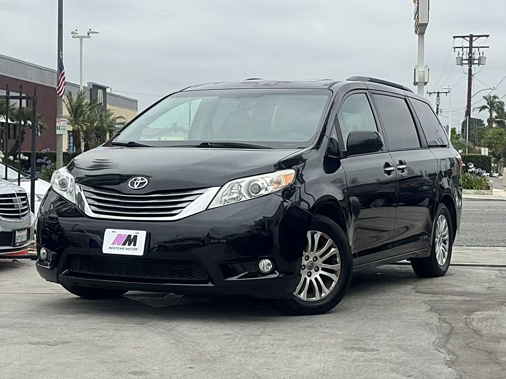 2017 Toyota Sienna's photo