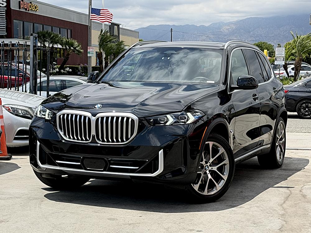 2024 BMW X5's photo