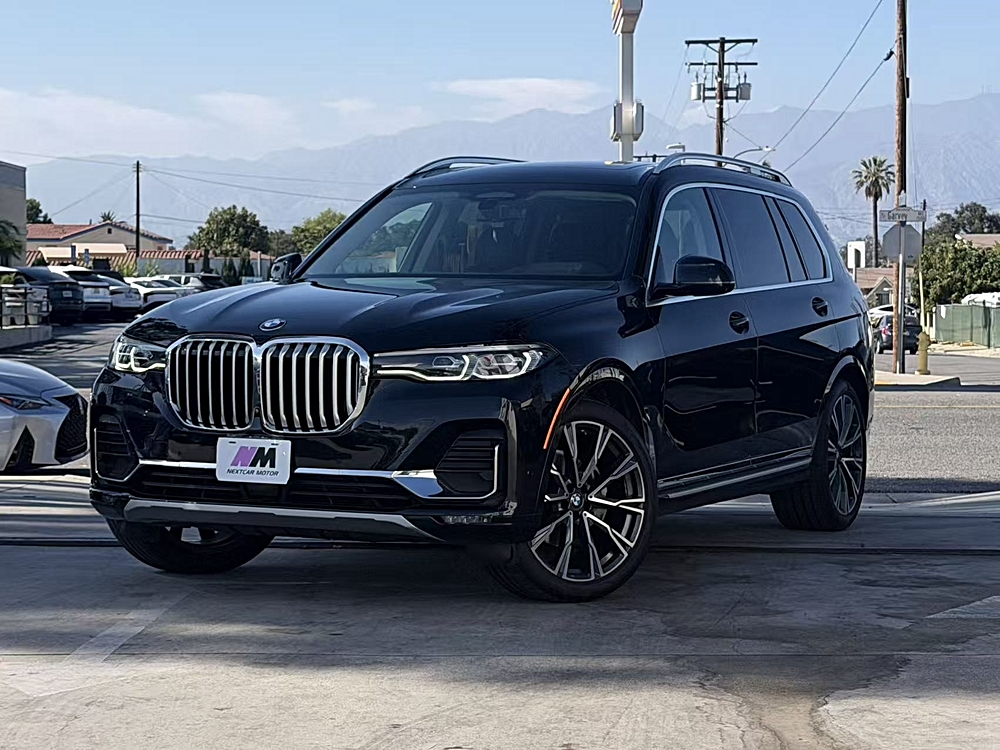 2021 BMW X7 xDrive40i's photo