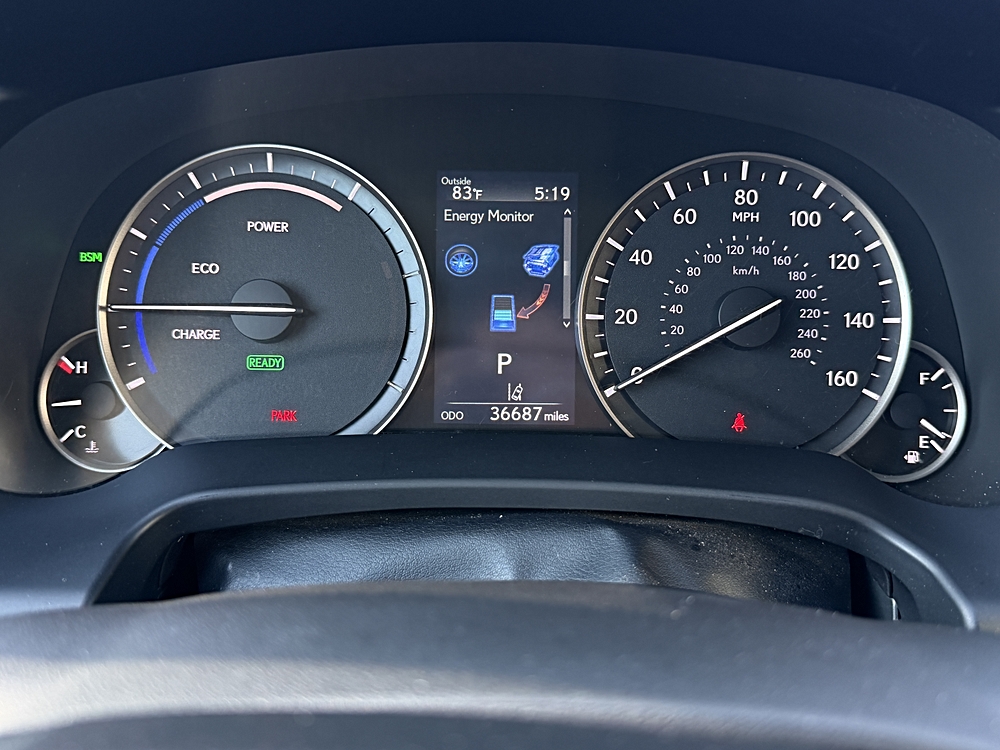 2022 Lexus RX Hybrid 450h - Photo 14