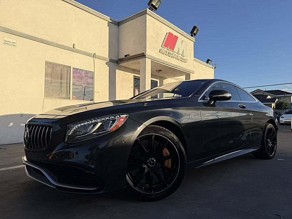 2016 Mercedes-Benz AMG S 63 AWD Automatic — photo 1 of 1