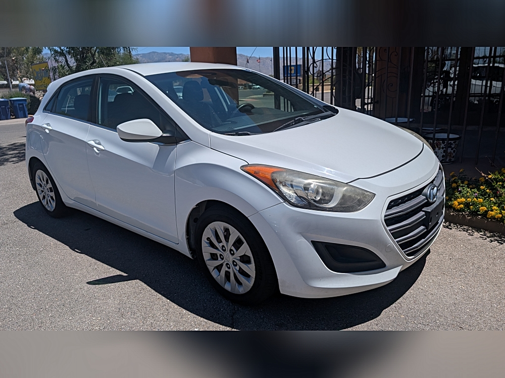 2017 Hyundai Elantra GT GT Automatic's photo