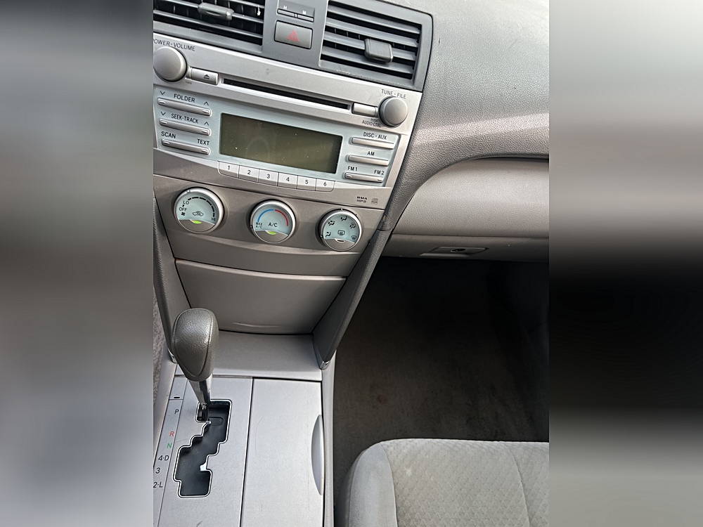 2007 Toyota Camry LE - Photo 10