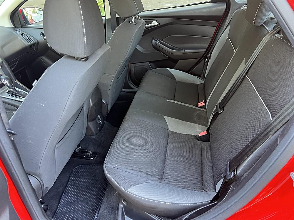 2014 Ford Focus SE - Photo 9