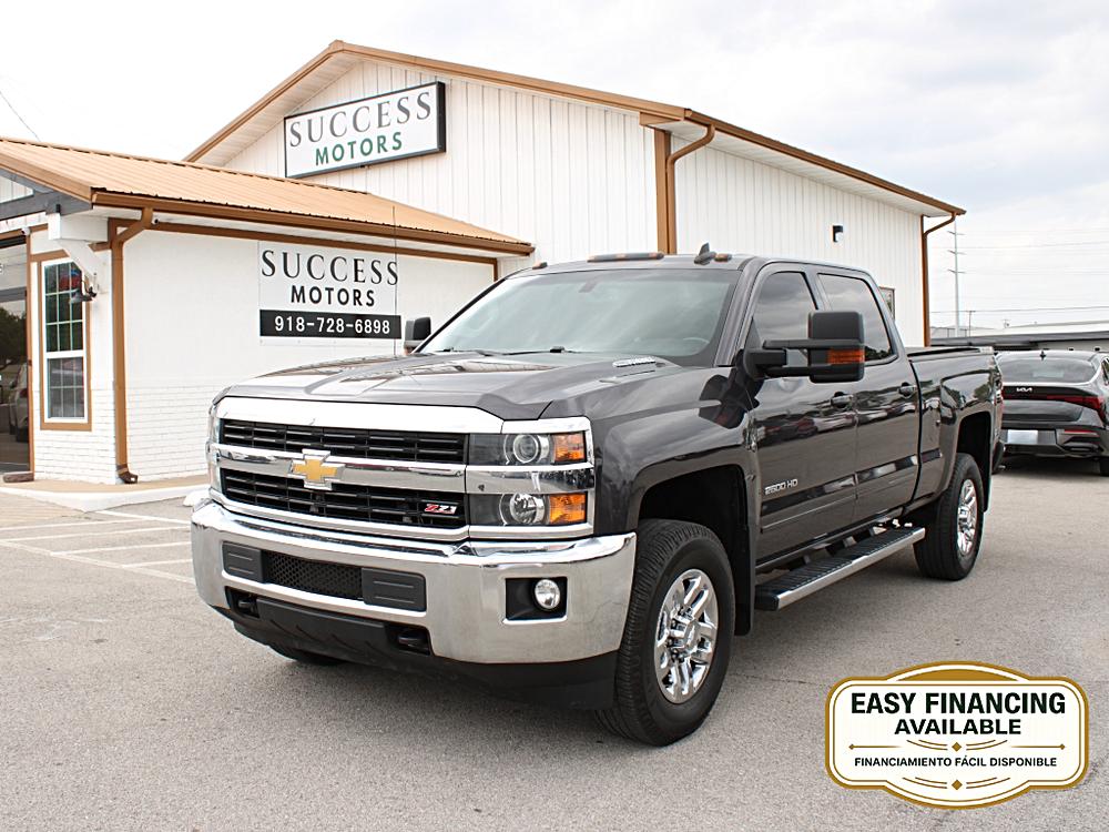 2016 Chevrolet Silverado HD LT 4WD Crew Cab Standard Box's photo