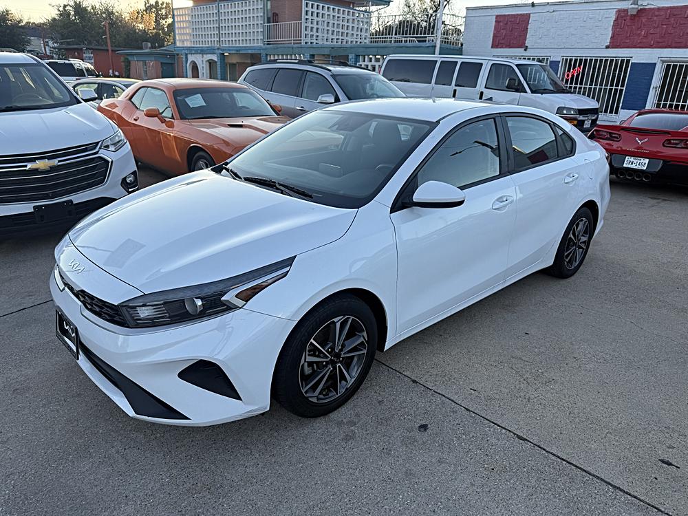 2022 Kia FORTE LXS's photo