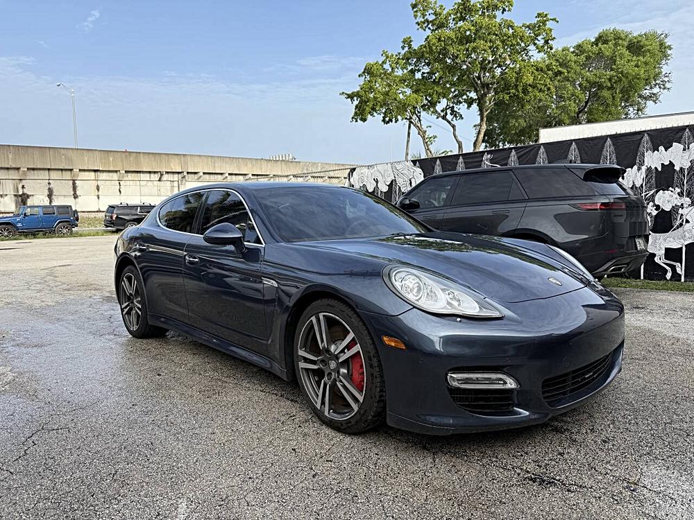 2011 Porsche Panamera Turbo's photo