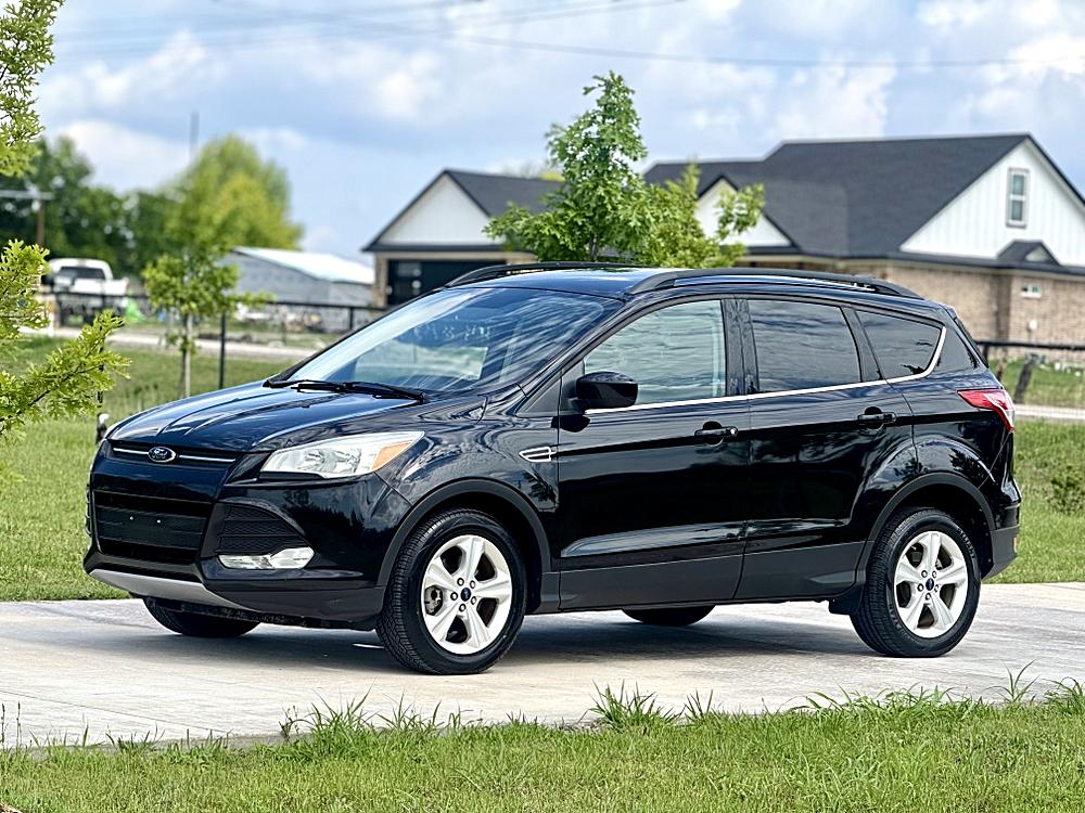 2016 Ford Escape SE's photo