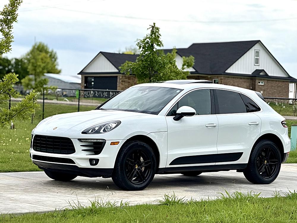 2017 Porsche Macan S's photo
