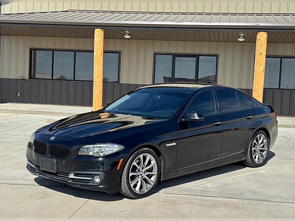 2016 BMW 5 Series 528i xDrive Sedan's photo
