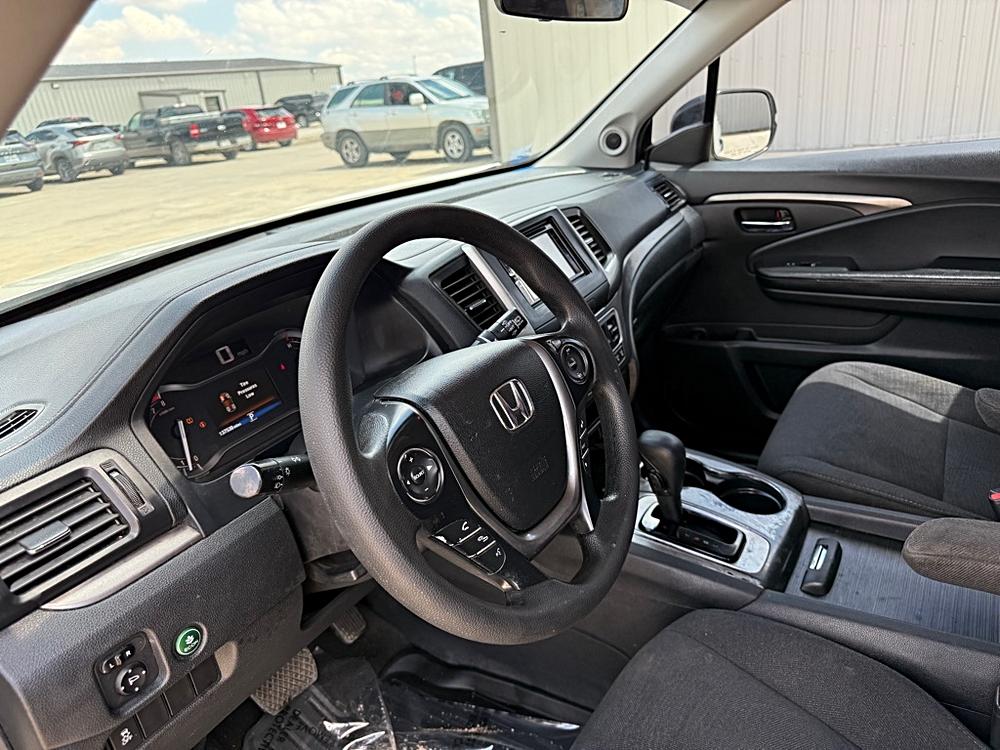 2018 Honda Pilot LX - Photo 11