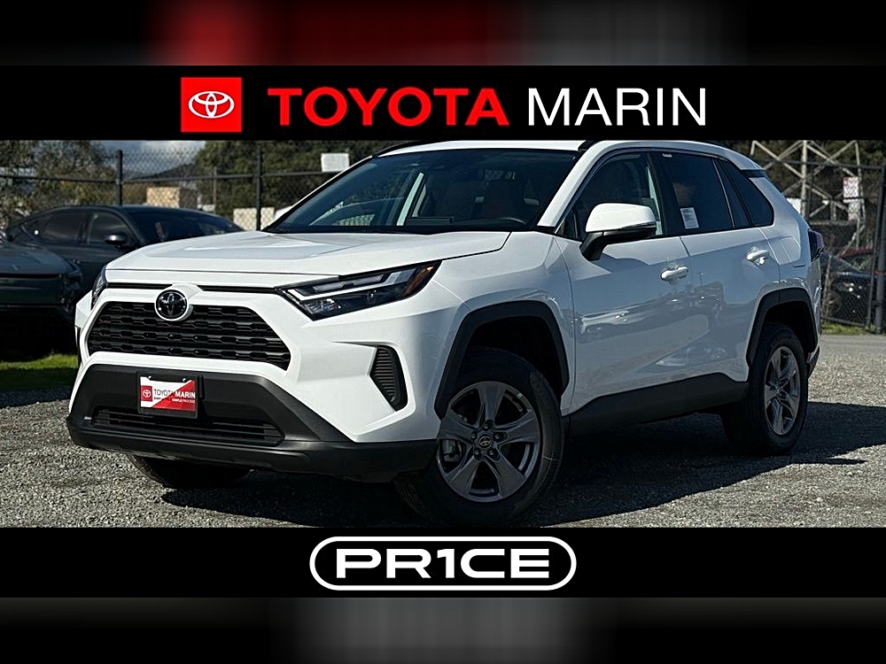2025 Toyota RAV4 XLE's photo