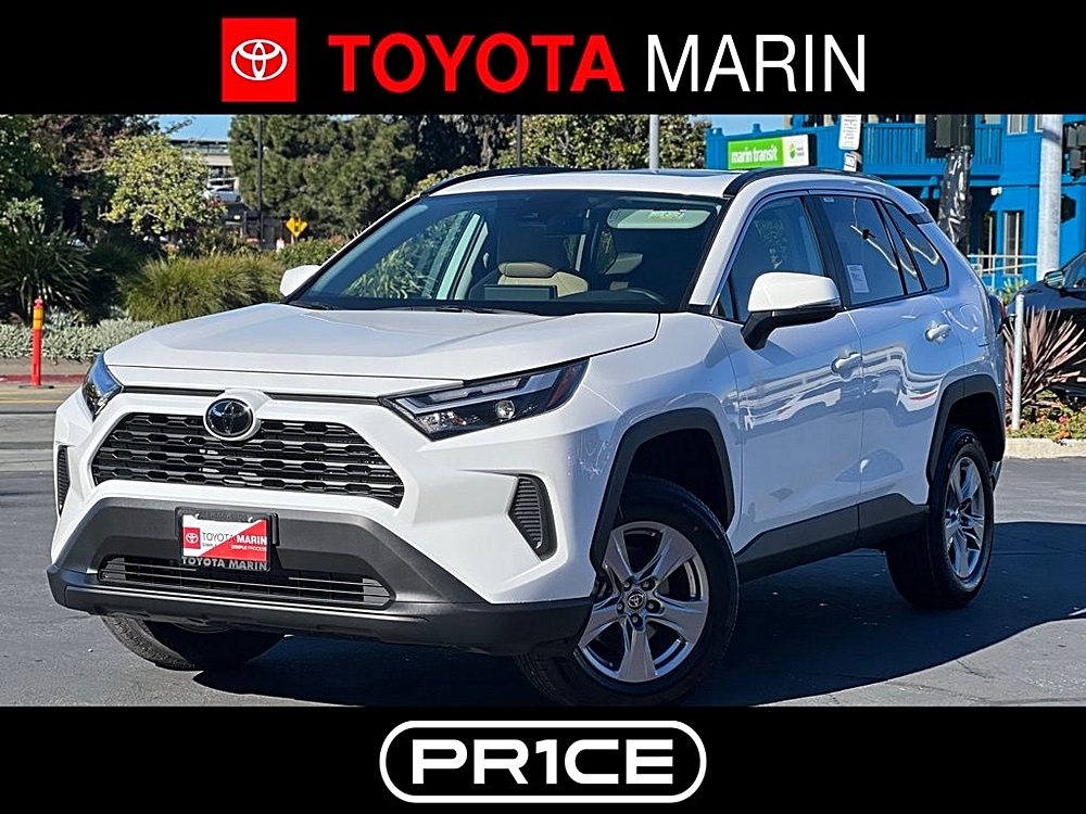 2025 Toyota RAV4 XLE's photo