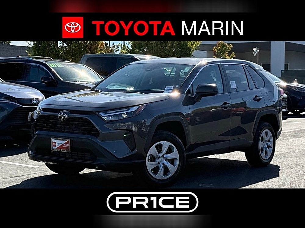 2025 Toyota RAV4 LE's photo