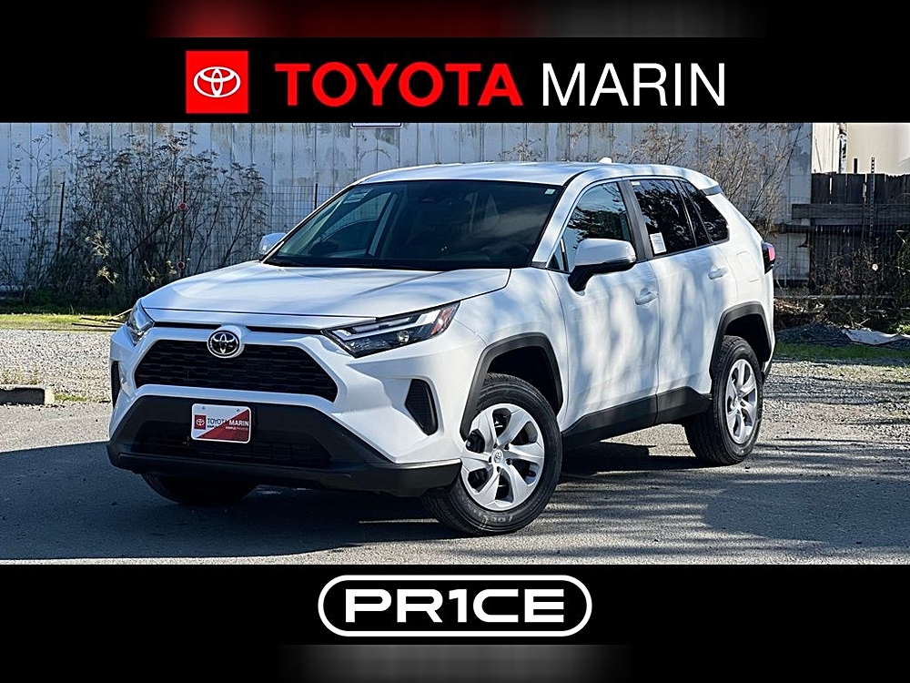 2025 Toyota RAV4 LE's photo