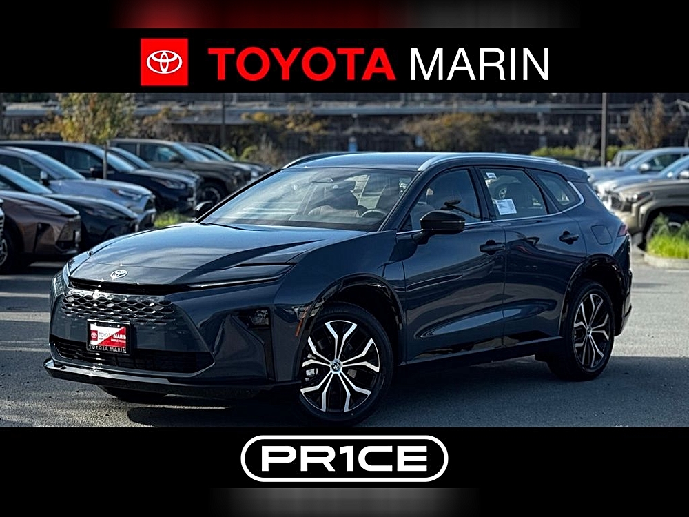 2025 Toyota Crown Signia XLE's photo