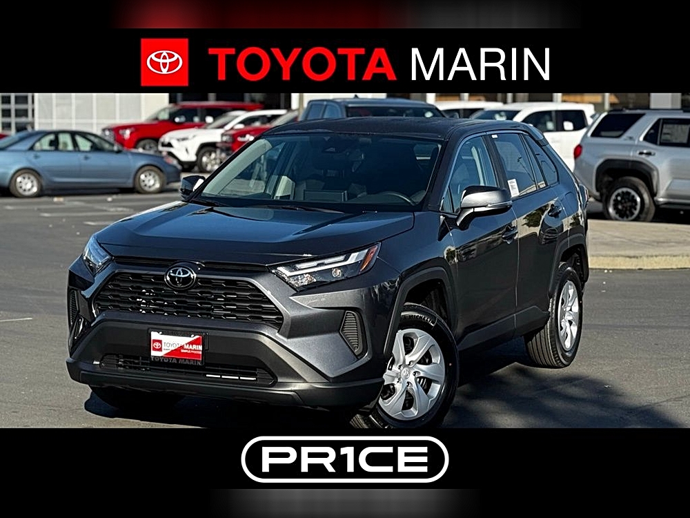 2025 Toyota RAV4 LE's photo