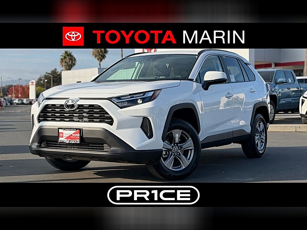 2025 Toyota RAV4 XLE's photo