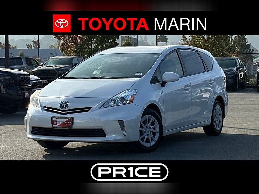 2013 Toyota Prius v Three's photo