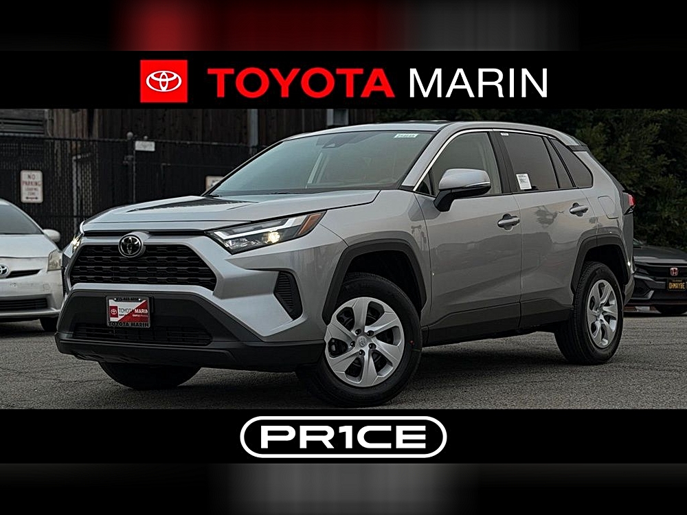 2025 Toyota RAV4 LE's photo