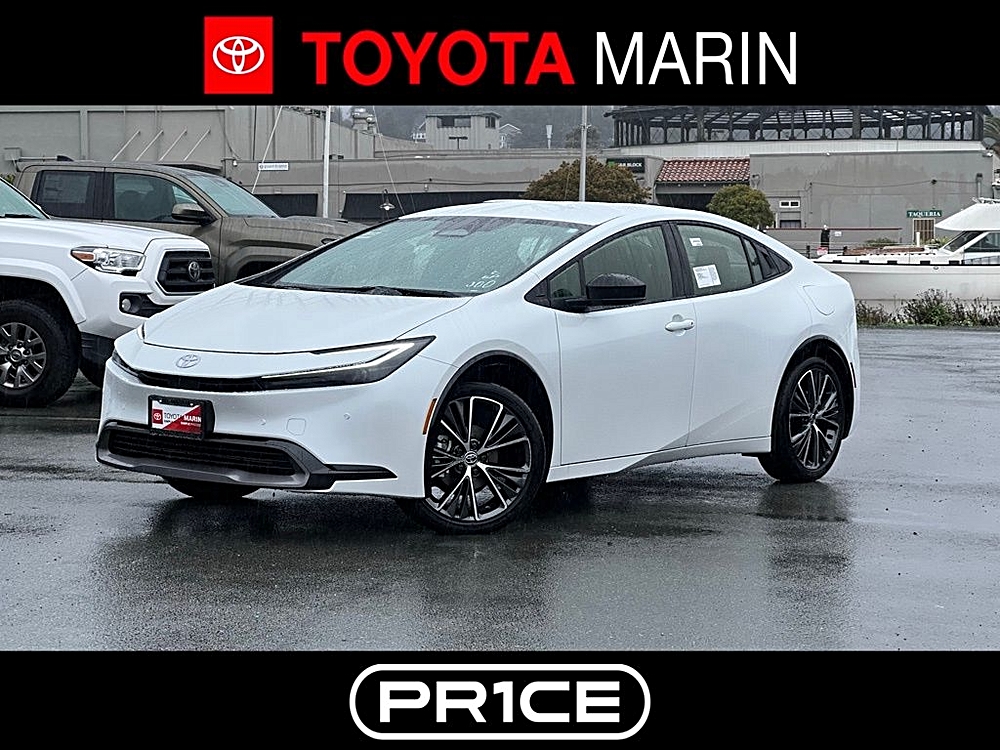 2026 Toyota Prius XLE's photo