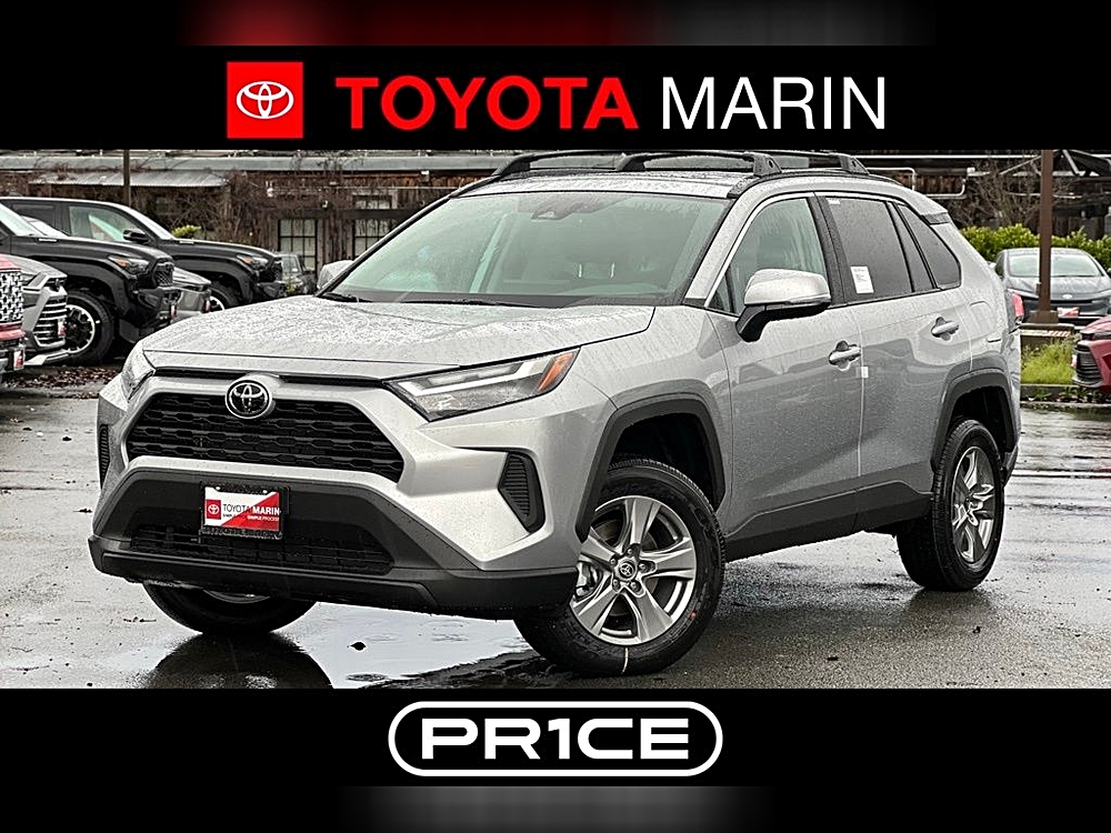 2025 Toyota RAV4 XLE's photo