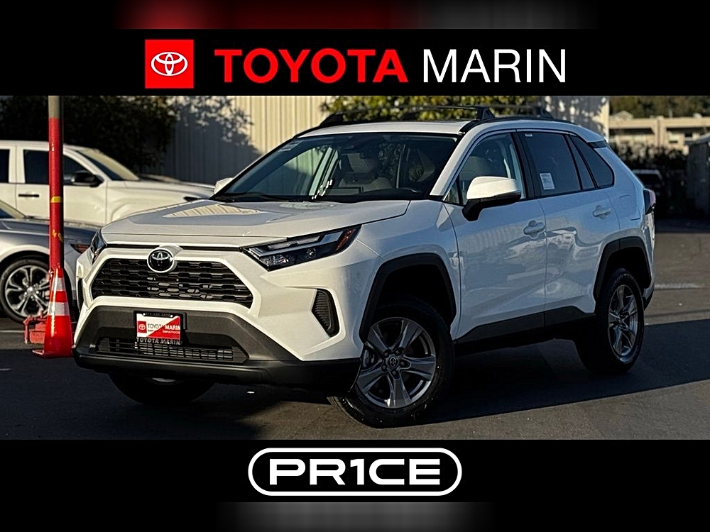 2025 Toyota RAV4 XLE's photo