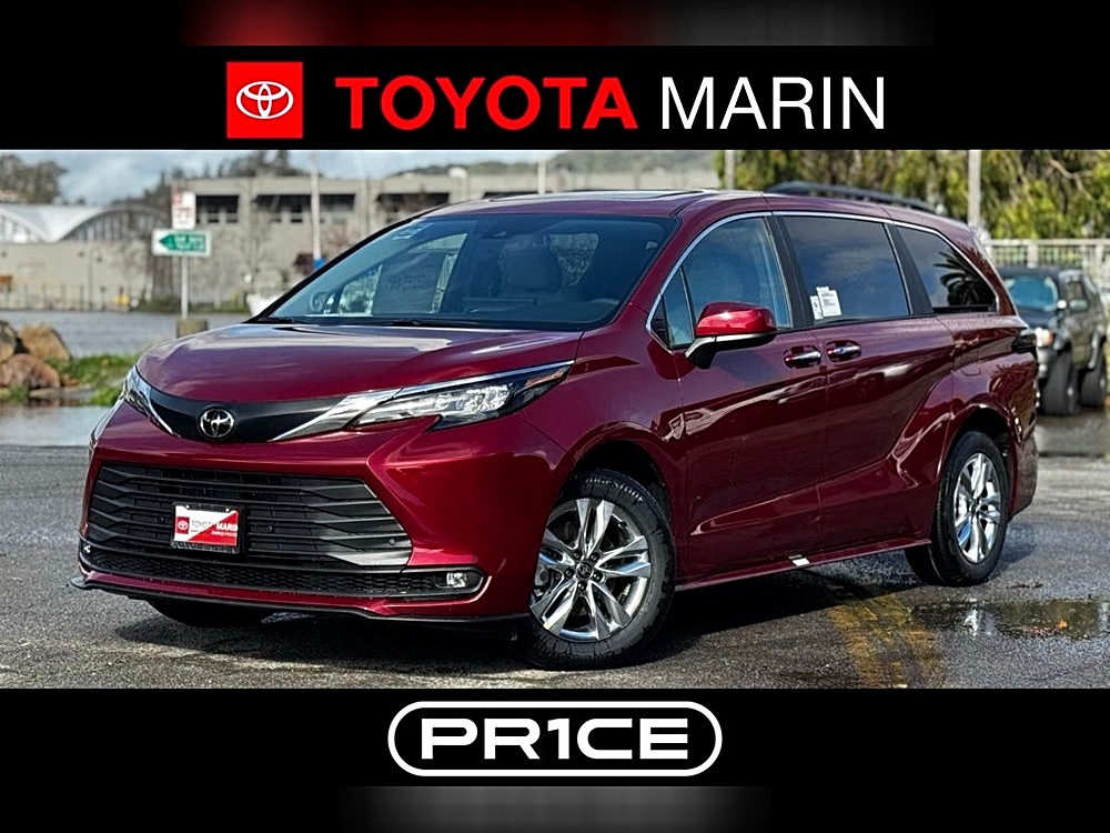 2026 Toyota Sienna XLE's photo