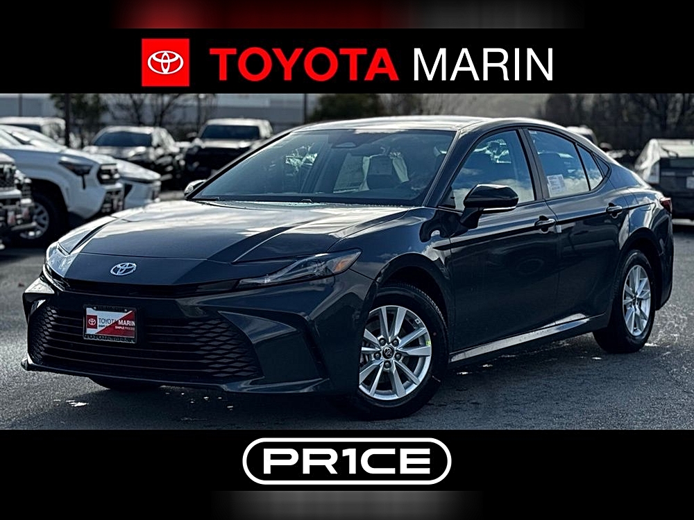 2026 Toyota Camry LE's photo