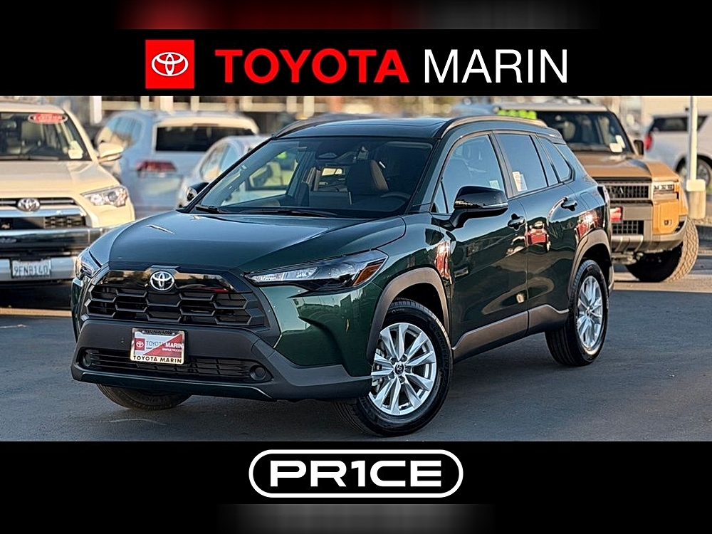 2026 Toyota Corolla Cross LE's photo