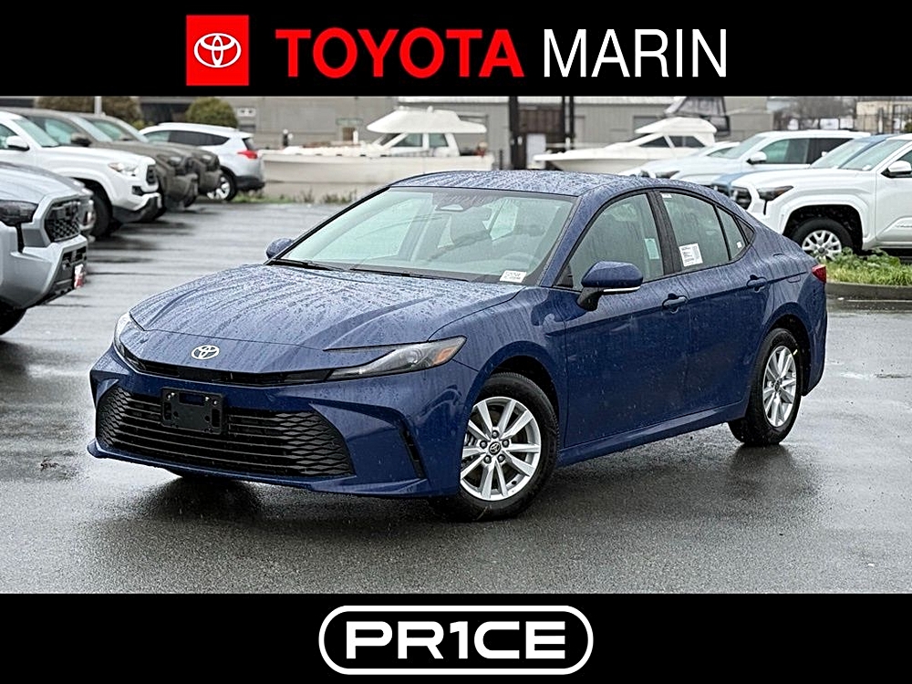 2026 Toyota Camry LE's photo