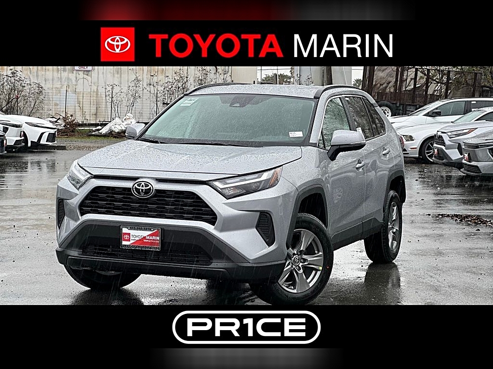 2025 Toyota RAV4 XLE's photo