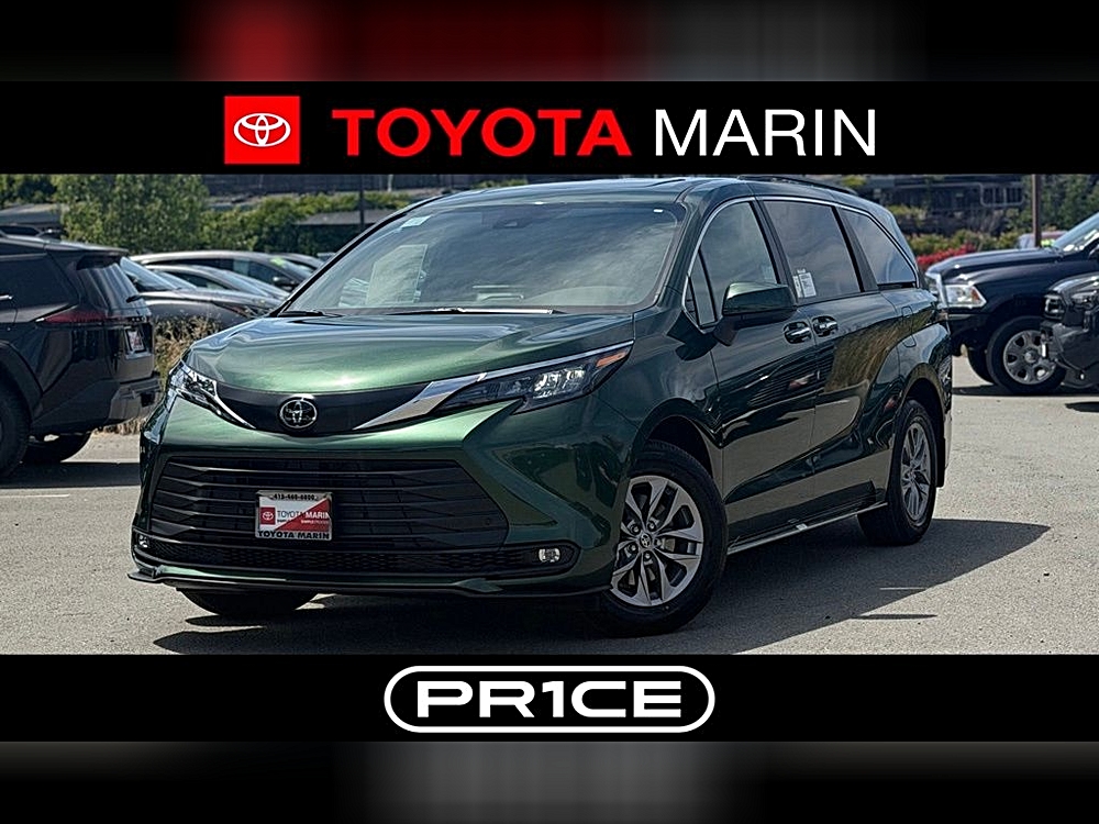 2026 Toyota Sienna XLE 8-Passenger Hybrid FWD's photo