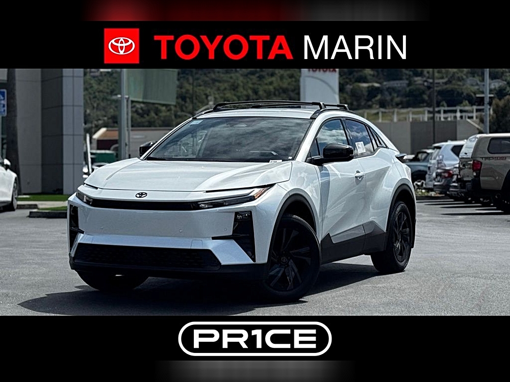 2026 Toyota C-HR SE AWD's photo