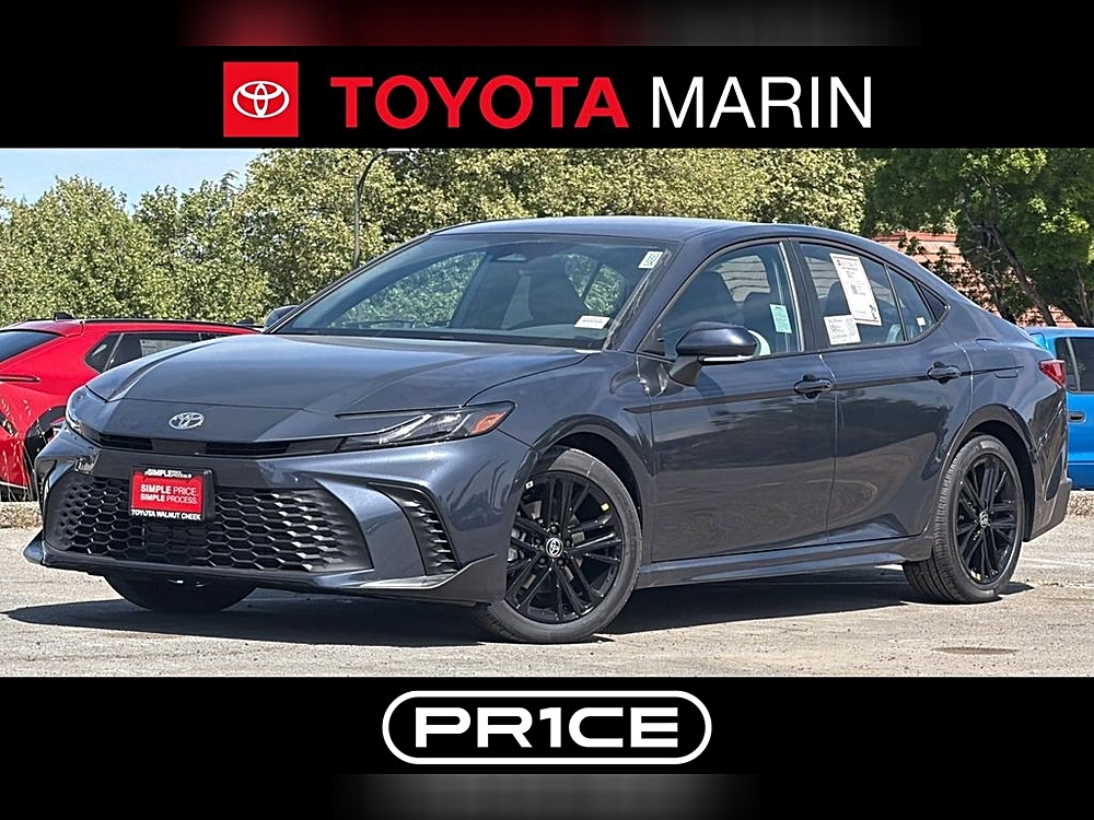 2026 Toyota Camry SE Hybrid's photo