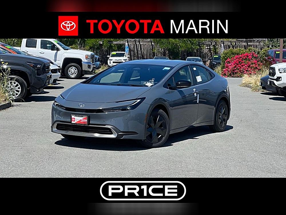 2026 Toyota Prius SE's photo