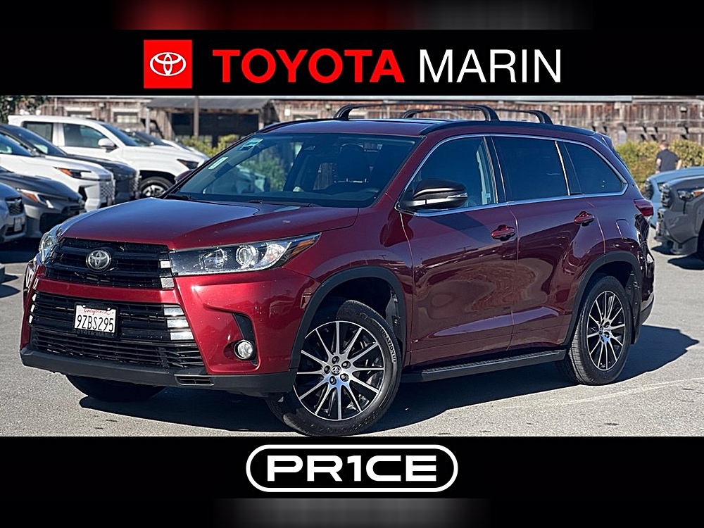 2017 Toyota Highlander SE