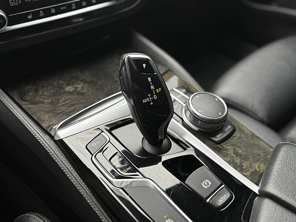 2018 BMW 5 Series 540i - Photo 21