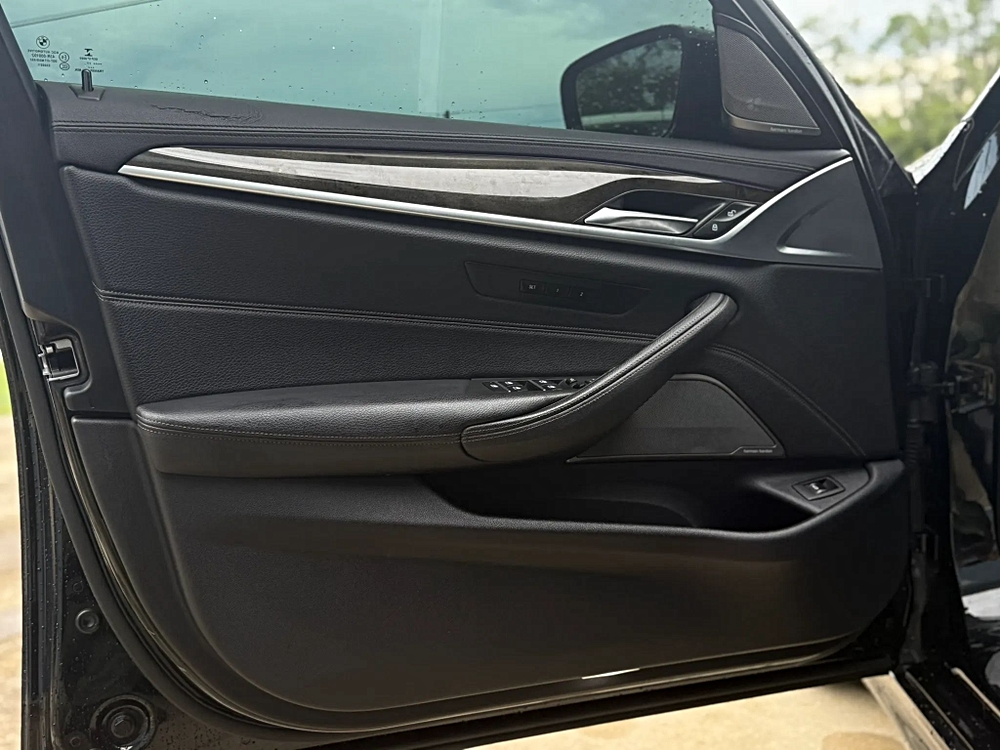 2018 BMW 5 Series 540i - Photo 29