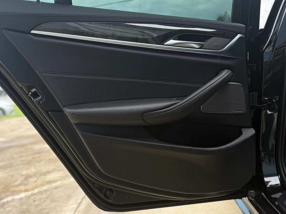 2018 BMW 5 Series 540i - Photo 30