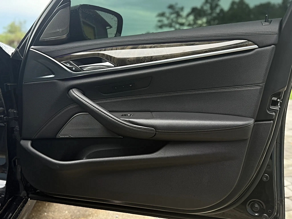 2018 BMW 5 Series 540i - Photo 32