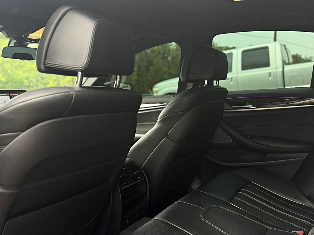 2018 BMW 5 Series 540i - Photo 34