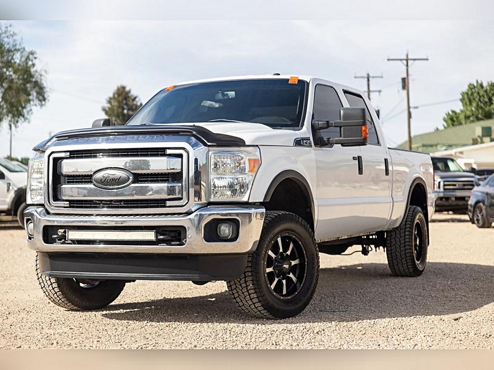 2016 Ford F-250 XLT 4x4 Crew Cab 8' Box's photo