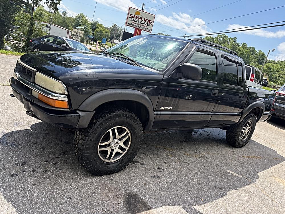 2004 Chevrolet Blazer LS 4WD's photo