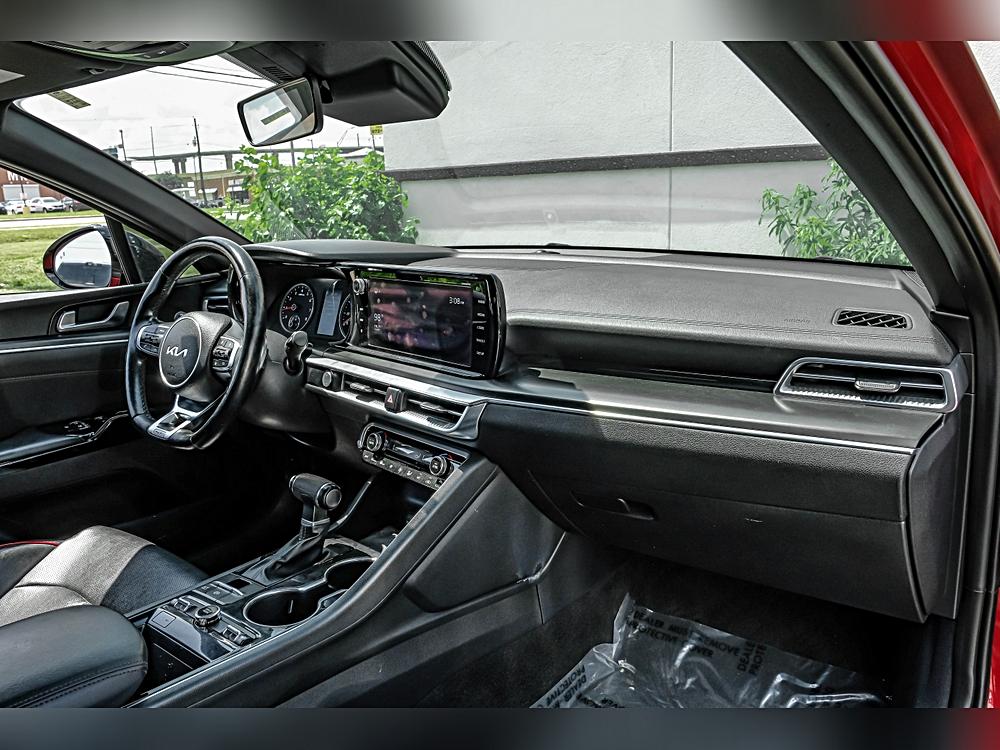 2022 Kia K5 GT - Photo 11