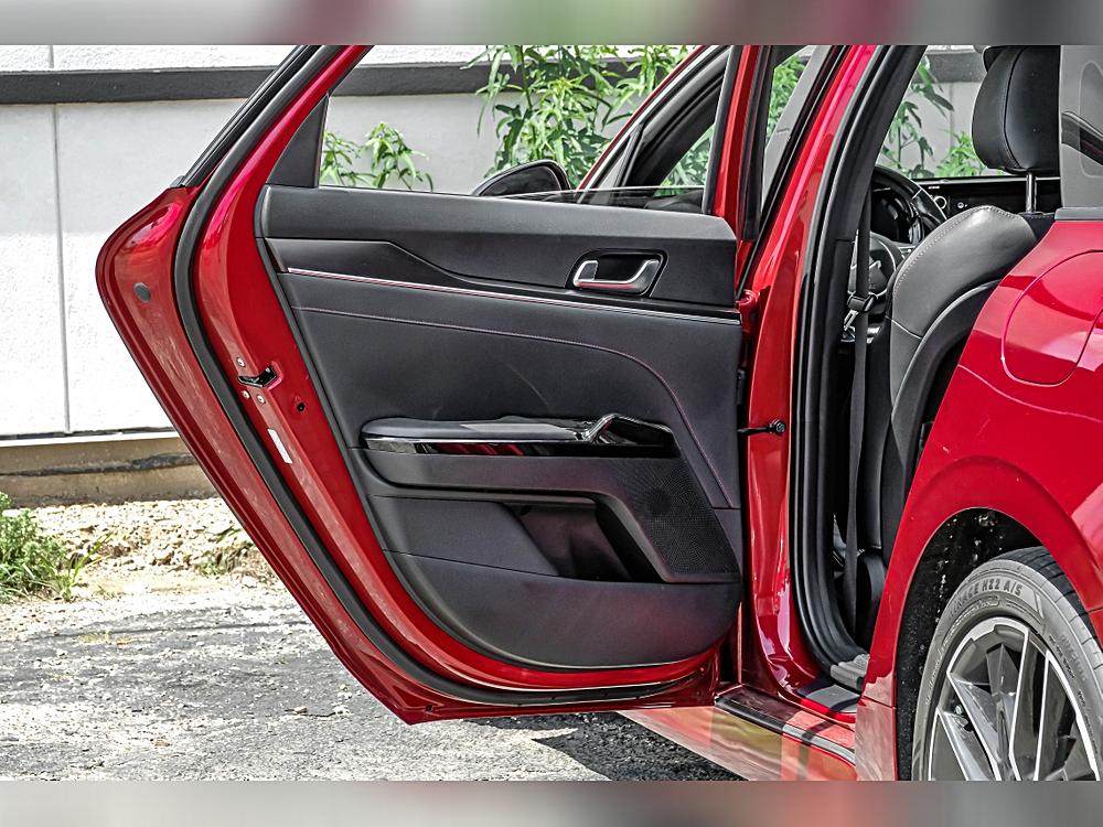 2022 Kia K5 GT - Photo 46